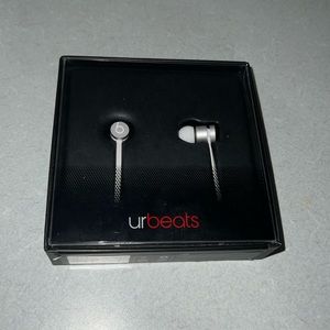 Urbeats Beats headphones new in box